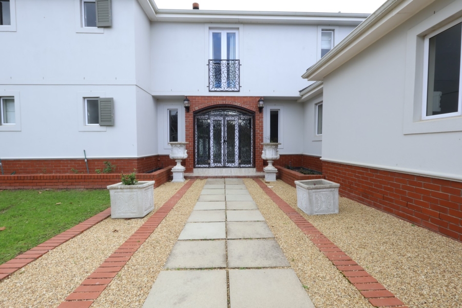 4 Bedroom Property for Sale in Val De Vie Estate Western Cape